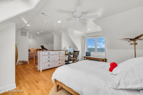 Bedroom, Interior, Recessed Lighting, Water, Wood Texture Flooring