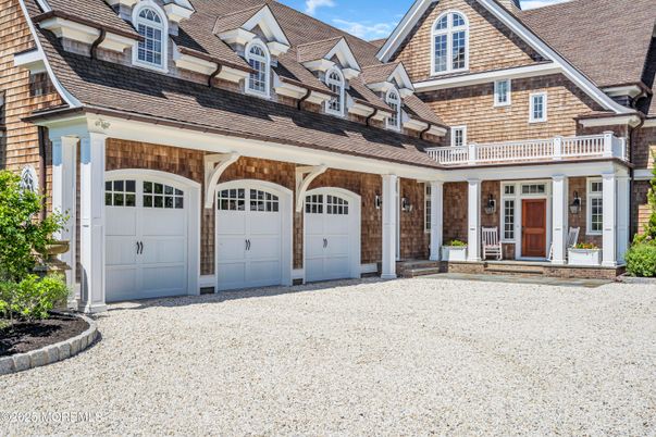 Attached, Exterior, Facade, Brick Traditional