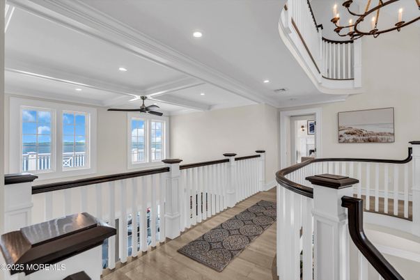 Interior, Recessed Lighting, Water, Wood Texture Flooring