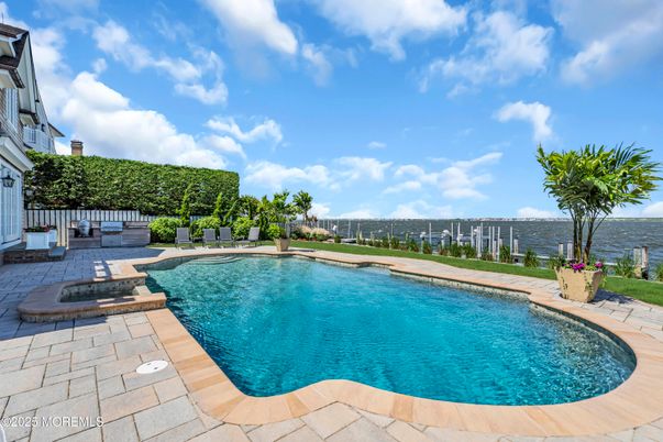 Exterior, Pool, Water