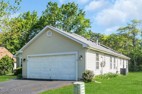 Detached Garage, Exterior