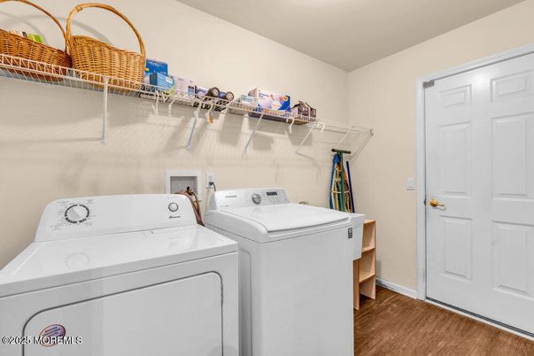 Interior, Washer, Wood Texture Flooring