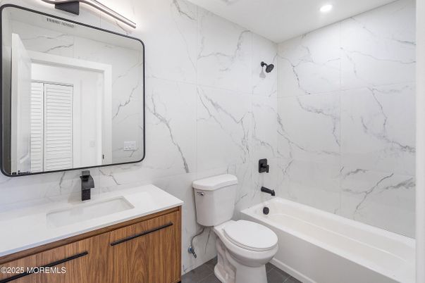Bathroom, Interior, Marble Walls, Recessed Lighting