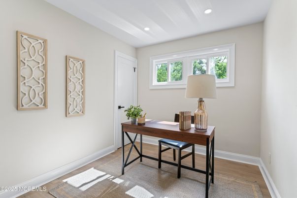 Home Office, Interior, Recessed Lighting, Wood Texture Flooring
