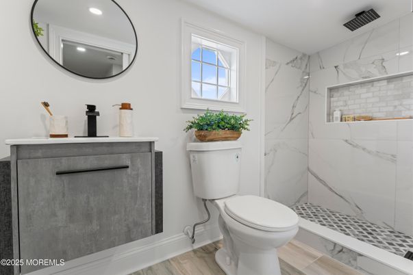 Bathroom, Interior, Marble Walls, Recessed Lighting, Wood Texture Flooring