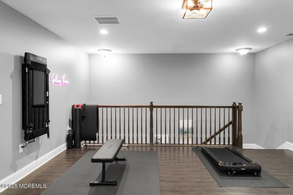 Fitness Equipment, Interior, Recessed Lighting, Wood Texture Flooring