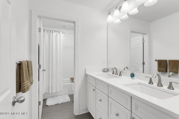 Bathroom, Dual Sink Vanities, Interior, Wood Texture Flooring