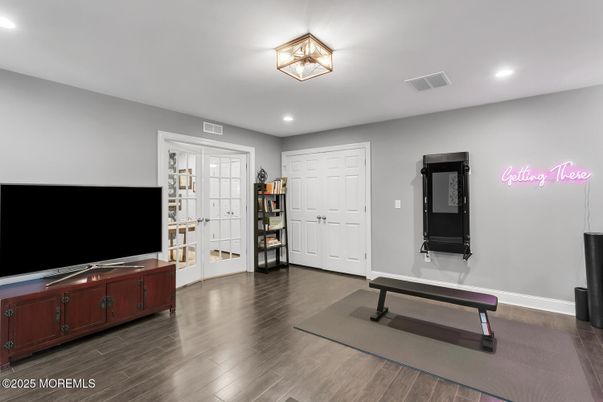 Interior, Recessed Lighting, Wood Texture Flooring