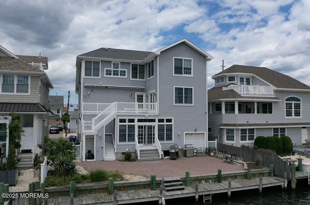 Exterior, Water