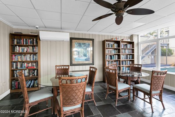 Dining room, Interior