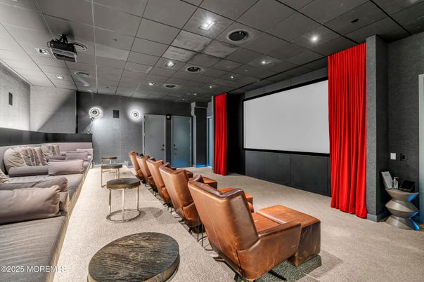 Interior, Projection Screen, Recessed Lighting, Theatre Room