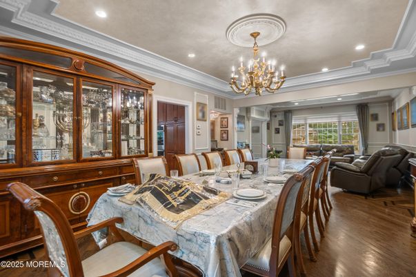 Chandelier, Dining room, Interior, Recessed Lighting, Wood Texture Flooring