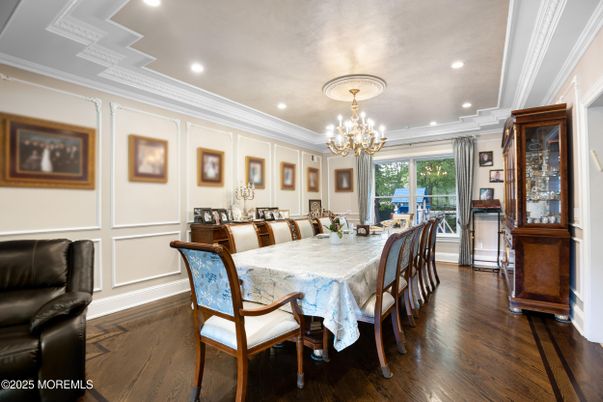 Chandelier, Dining room, Interior, Recessed Lighting, Wood Texture Flooring