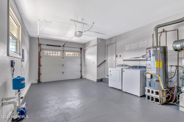 Garage, Interior, Washer