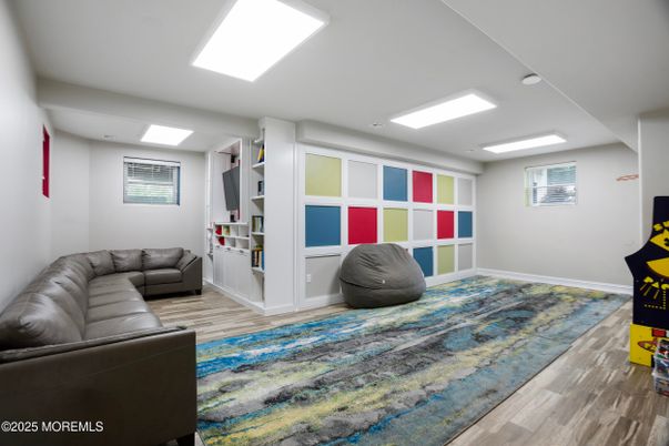 Interior, Recessed Lighting, Wood Texture Flooring