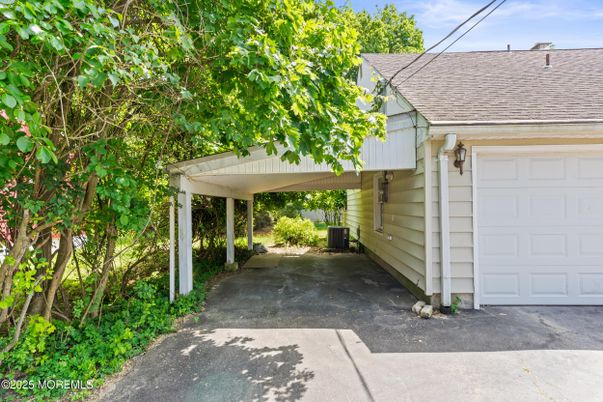 Detached Garage, Exterior