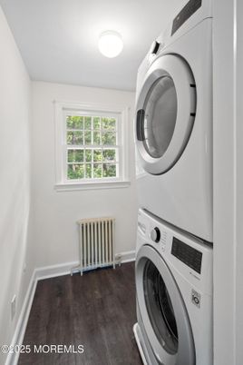 Interior, Utility Closets, Washer, Wood Texture Flooring