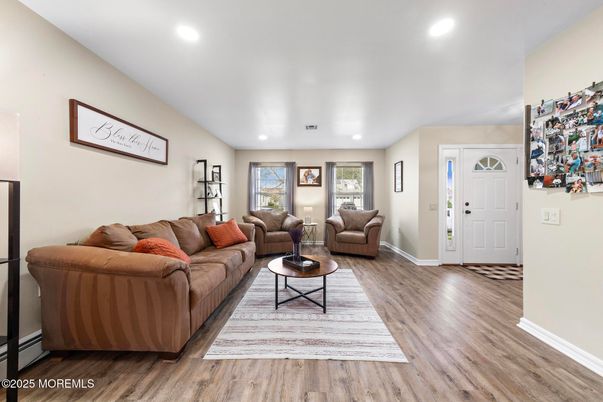 Interior, Living room, Recessed Lighting, Wood Texture Flooring
