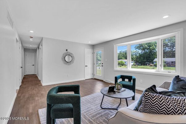 Interior, Living room, Recessed Lighting, Wood Texture Flooring