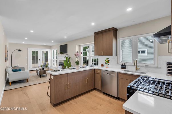 Fireplace, Interior, Kitchen, Living room, Recessed Lighting, Wood Texture Flooring