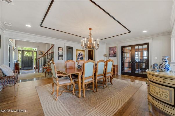Chandelier, Dining room, Interior, Recessed Lighting, Wood Texture Flooring