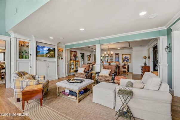 Chandelier, Dining room, Interior, Living room, Recessed Lighting, Wood Texture Flooring