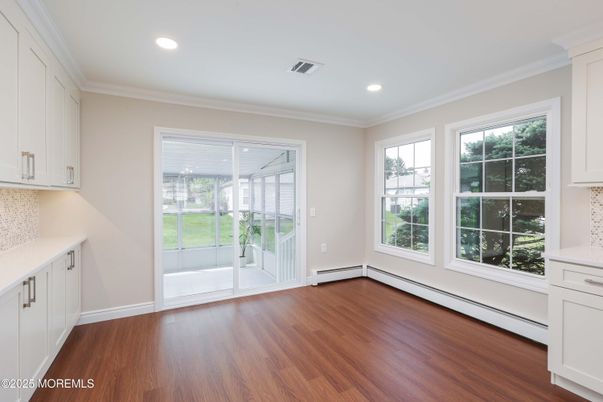 Empty room, Interior, Recessed Lighting, Wood Texture Flooring