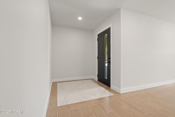 Empty room, Interior, Marble, Recessed Lighting