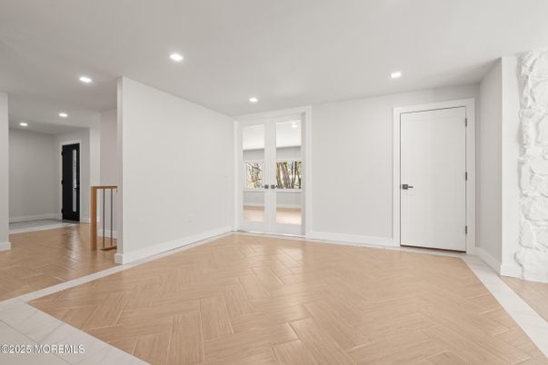 Empty room, Interior, Recessed Lighting, Wood Texture Flooring