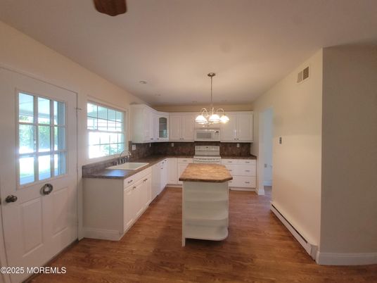 Interior, Kitchen, Pendant Lights, Wood Texture Flooring
