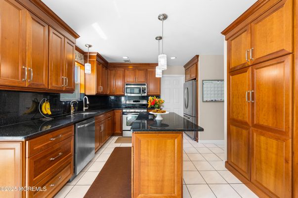 Interior, Kitchen, Pendant Lights, Recessed Lighting, Stainless Steel Appliances
