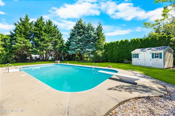 Exterior, Pool