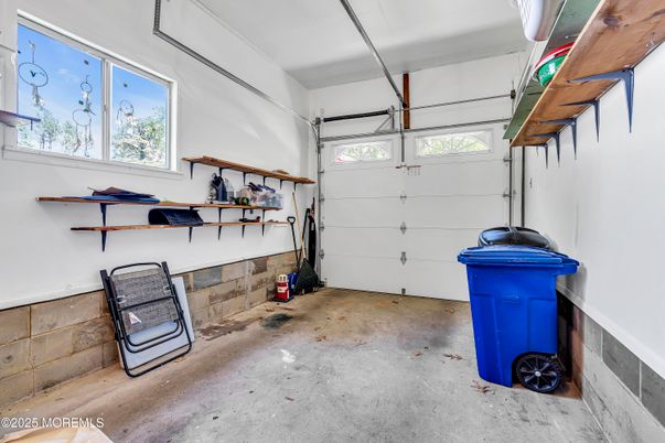 Garage, Interior