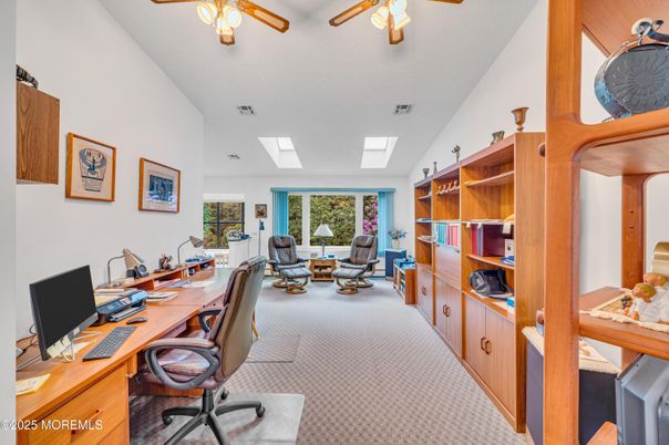 Home Office, Interior