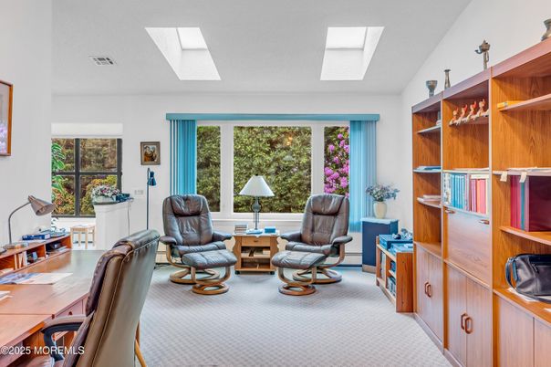 Home Office, Interior