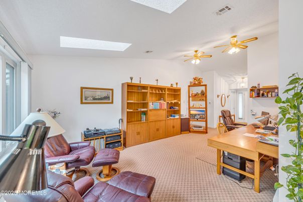 Home Office, Interior