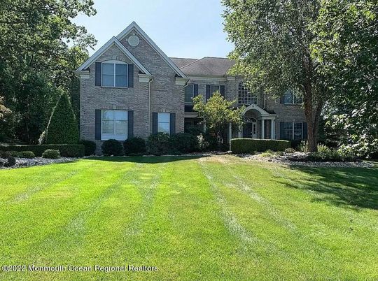 Backyard, Exterior, Facade, Brick Facade, Brick Traditional