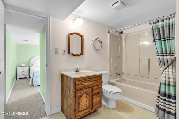 Bathroom, Bedroom, Interior