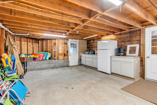 Interior, Washer, Wooden Beams, Wooden Ceilings, Wooden Walls