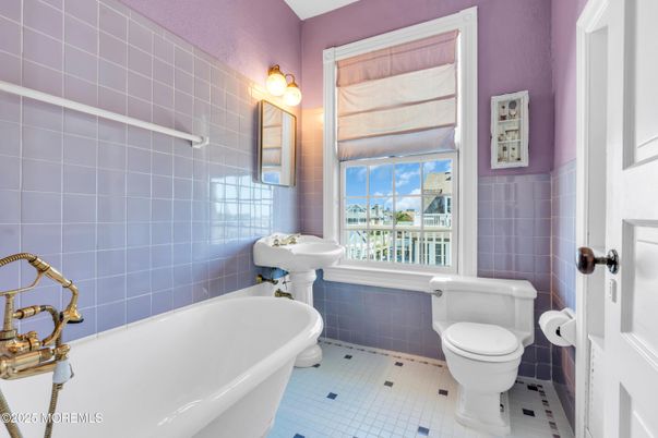 Bathroom, Free Standing Baths, Interior