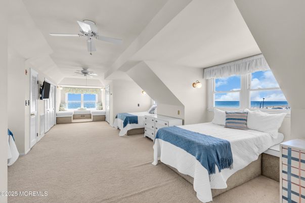 Bedroom, Interior, Water