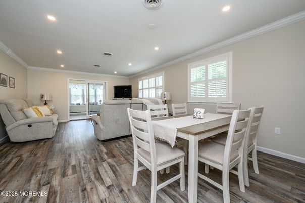 Dining room, Interior, Living room, Recessed Lighting, Wood Texture Flooring