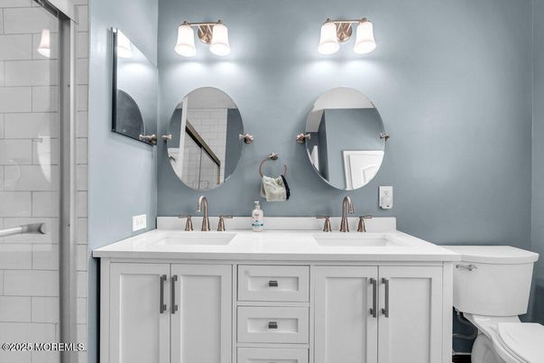 Bathroom, Dual Sink Vanities, Interior