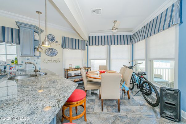Dining room, Interior, Pendant Lights