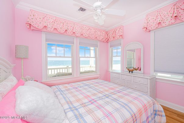 Bedroom, Interior, Water, Wood Texture Flooring