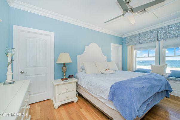 Bedroom, Interior, Water, Wood Texture Flooring