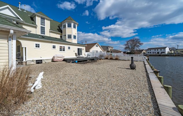 Exterior, Water