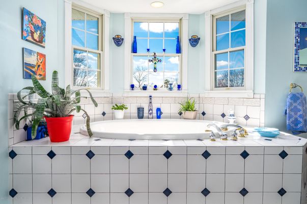 Bathroom, Interior, Recessed Lighting