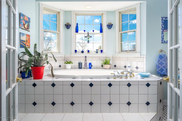 Bathroom, Interior, Recessed Lighting