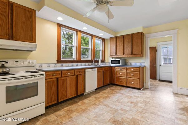 Interior, Kitchen, Recessed Lighting